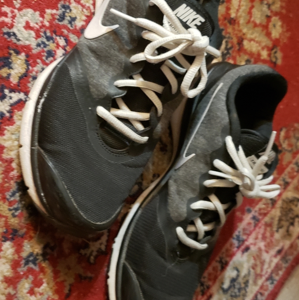 Nike trainers black and grey, womens sz 8.5/ 9